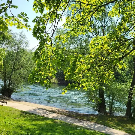 Privee Sur Marne Homestay